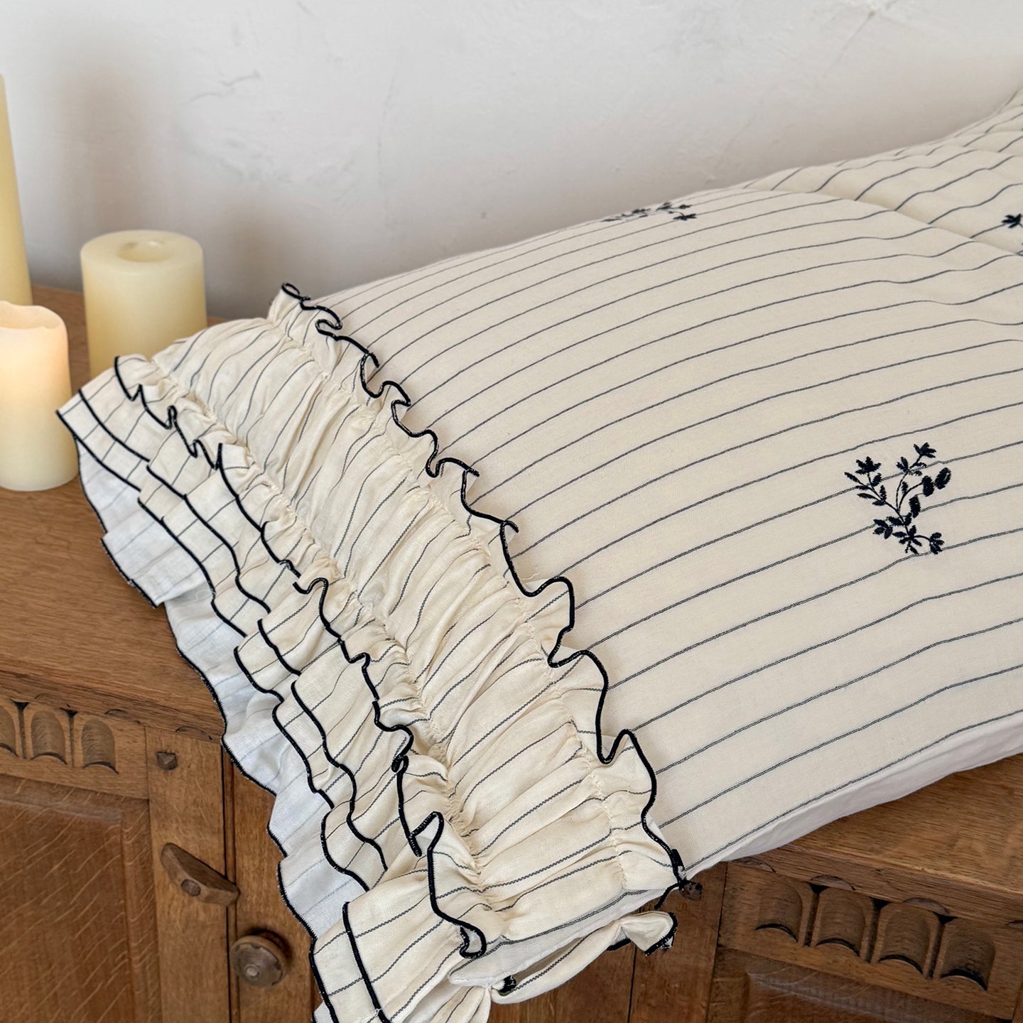 2026 New French Cottagecore Striped 100% Cotton Bedding Set with Ruffles and Embroidery For Farmhouse
