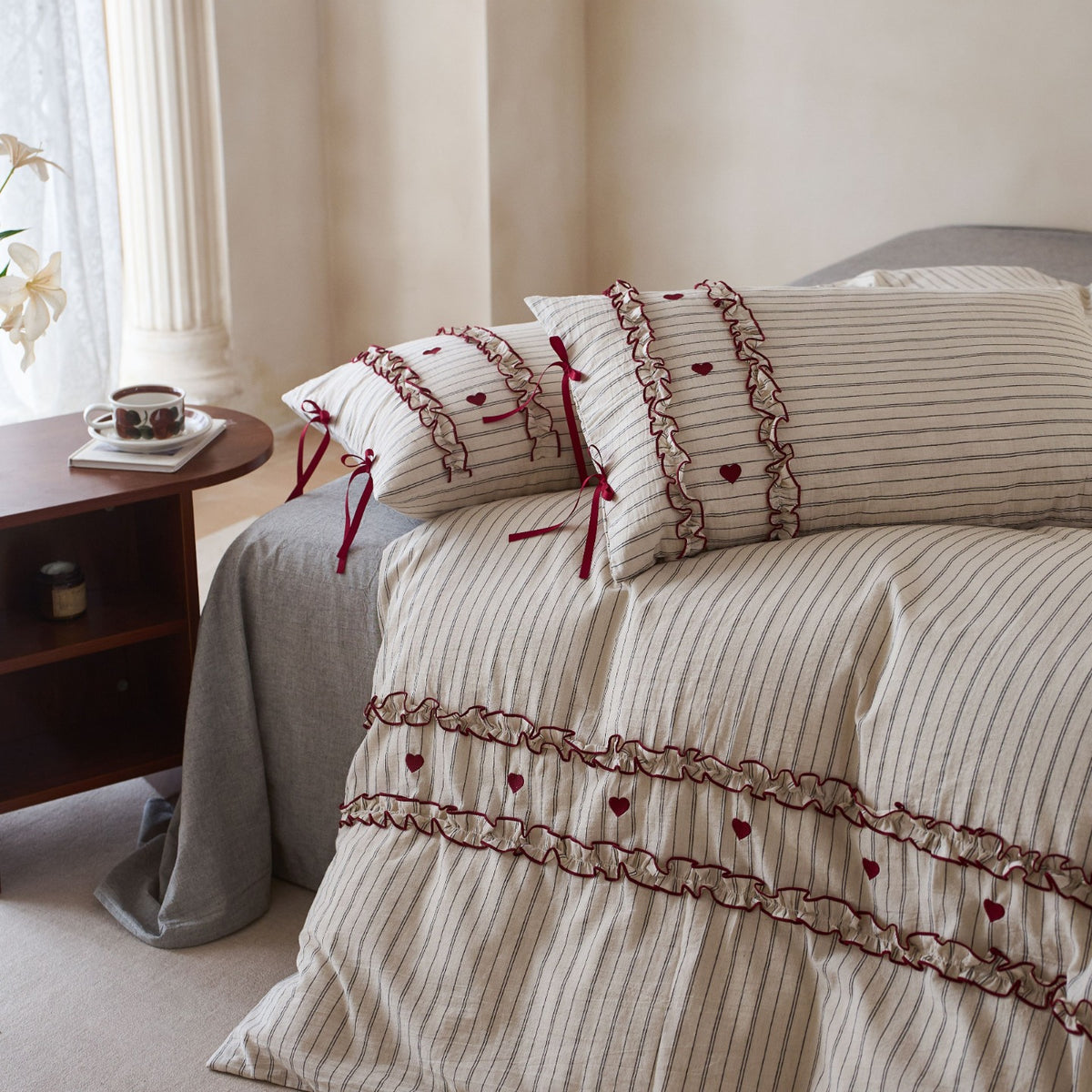 French Cottage Floral Cotton-Linen Blend Bow Bedding Set
