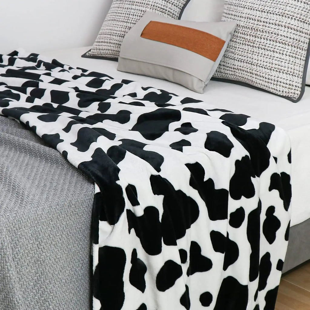 1pc Soft and Cozy Cow Printed Flannel Blanket - Perfect Gift for Family and Friends